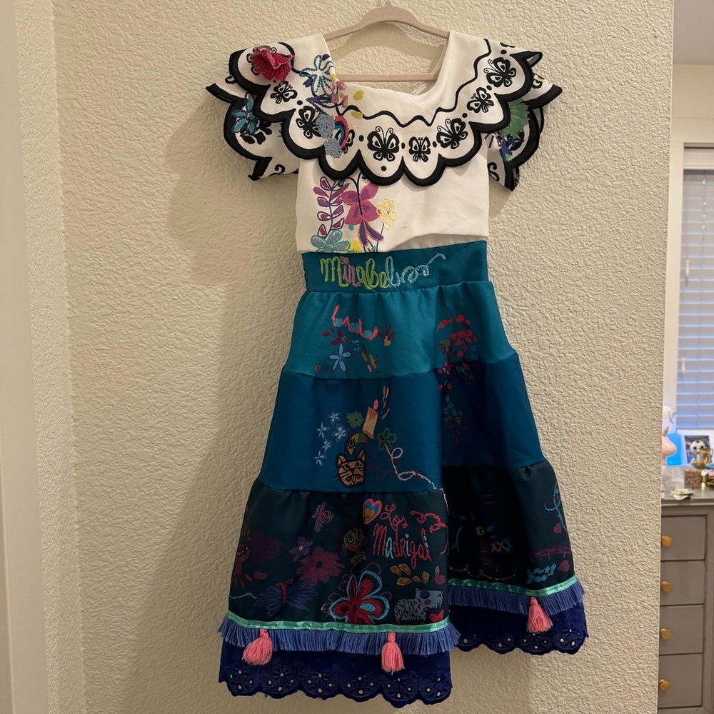 Mirabella costume. 4t. Bought at Disneyland! Great quality.
